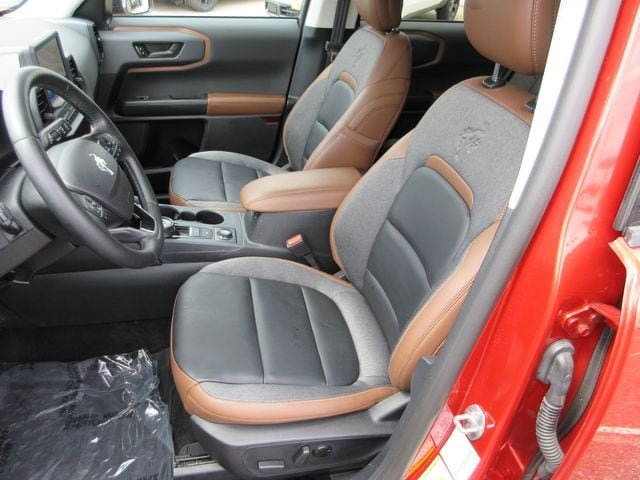 Certified 2024 Ford Bronco Sport Outer Banks w/ Tech Package AWD/4WD image 24