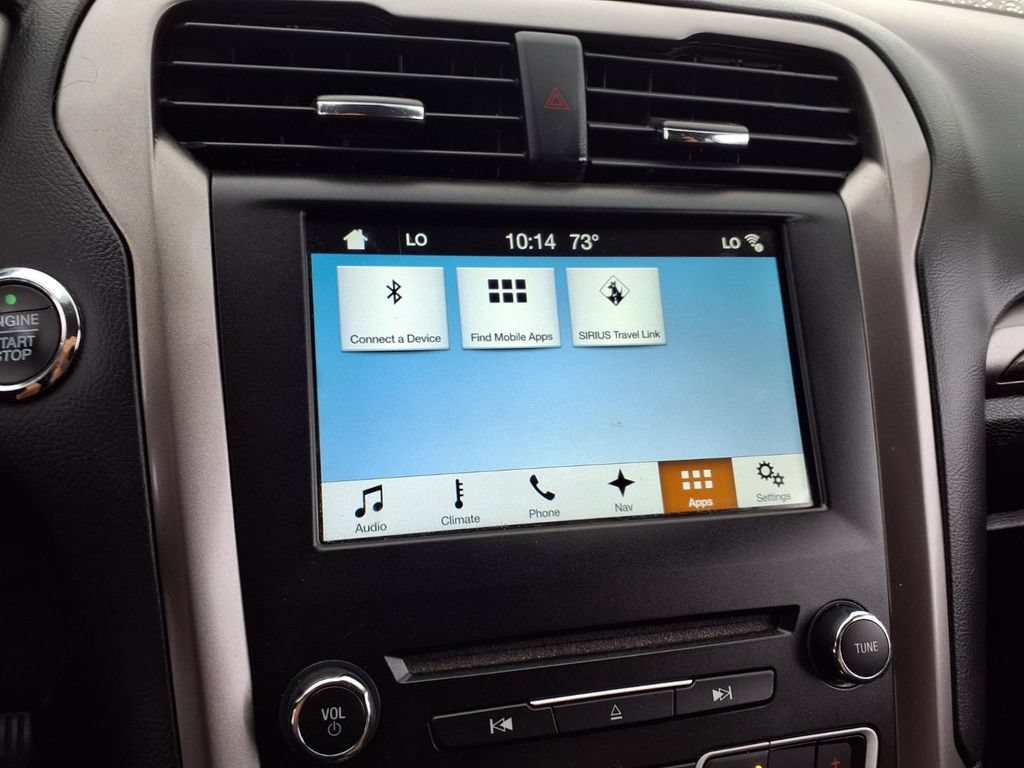 Certified 2018 Ford Fusion SE w/ Fusion SE Technology Package FWD image 11