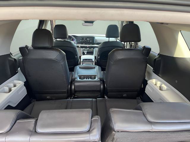 Used 2024 Kia Carnival LX FWD image 33