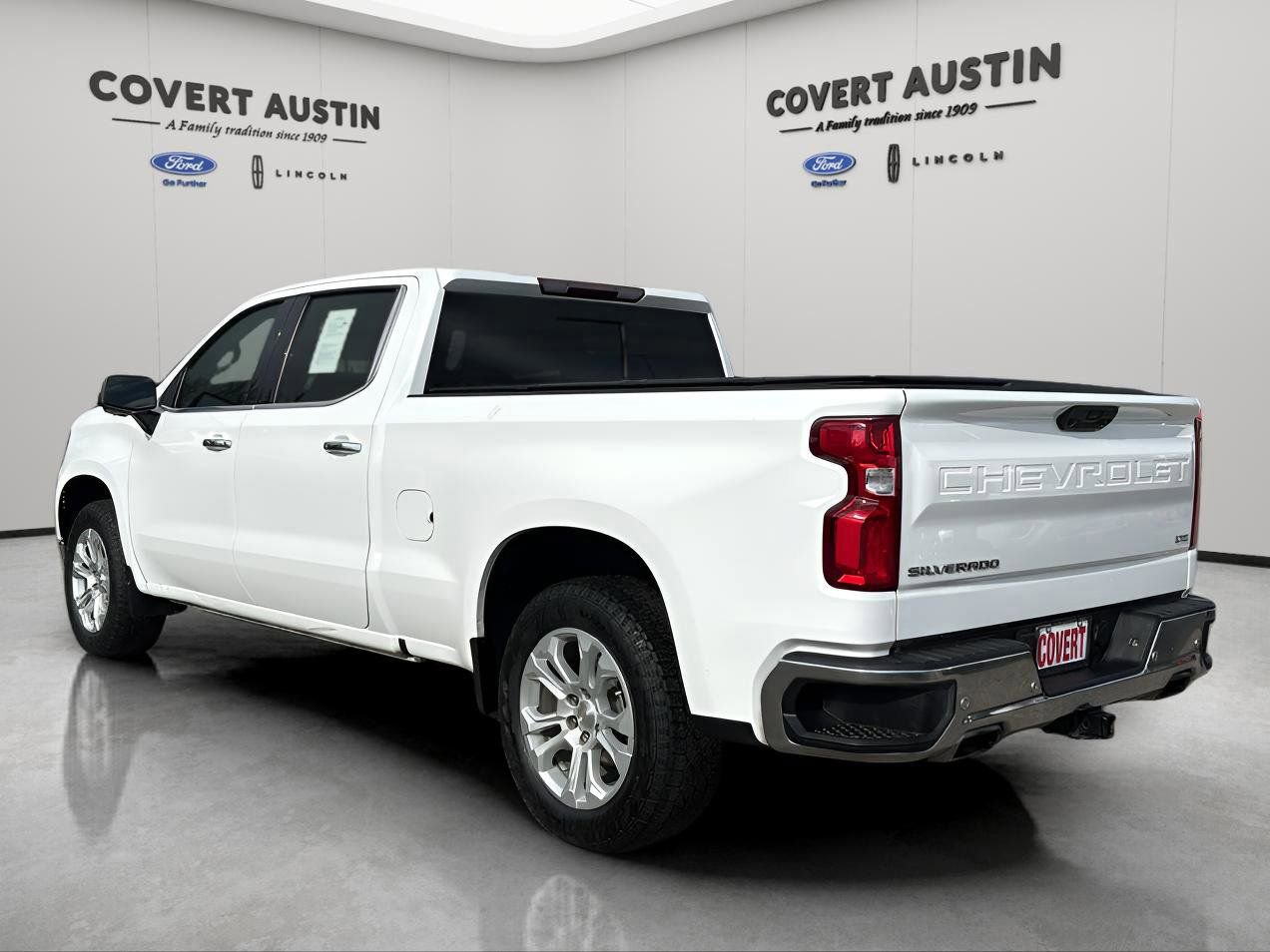 Used 2023 Chevrolet Silverado 1500 LTZ image 3