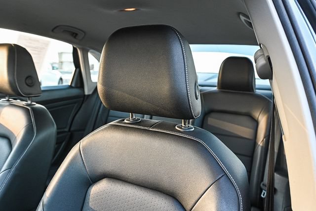 Used 2024 Volkswagen Jetta SE FWD image 29