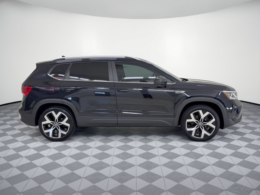 Used 2022 Volkswagen Taos SEL AWD/4WD image 8
