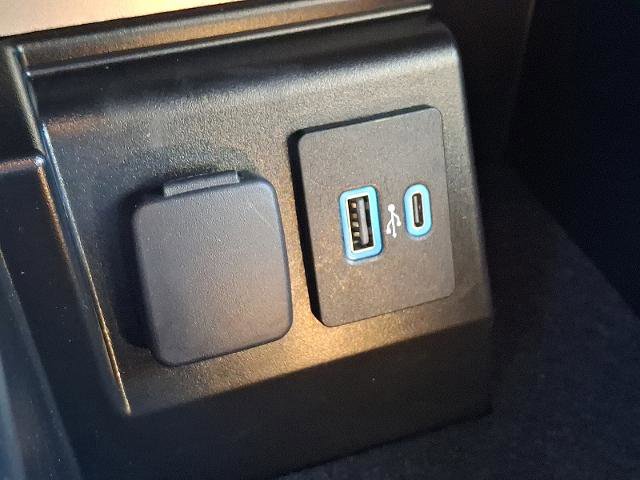 Certified 2022 Ford Explorer XLT image 26