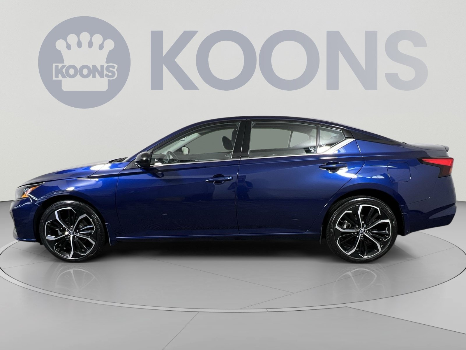 Used 2023 Nissan Altima 2.5 SR AWD/4WD image 7