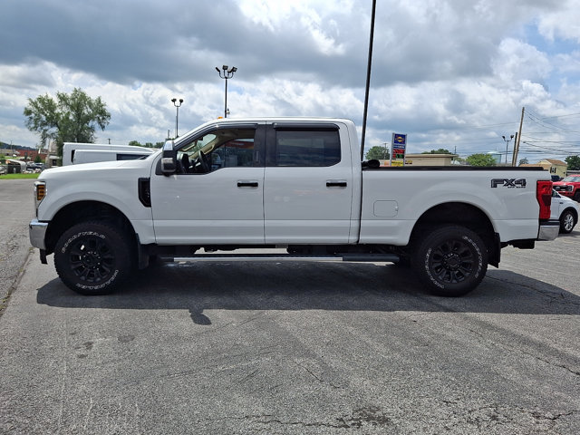 Certified 2019 Ford F250 XLT w/ XLT Premium Package AWD/4WD image 4