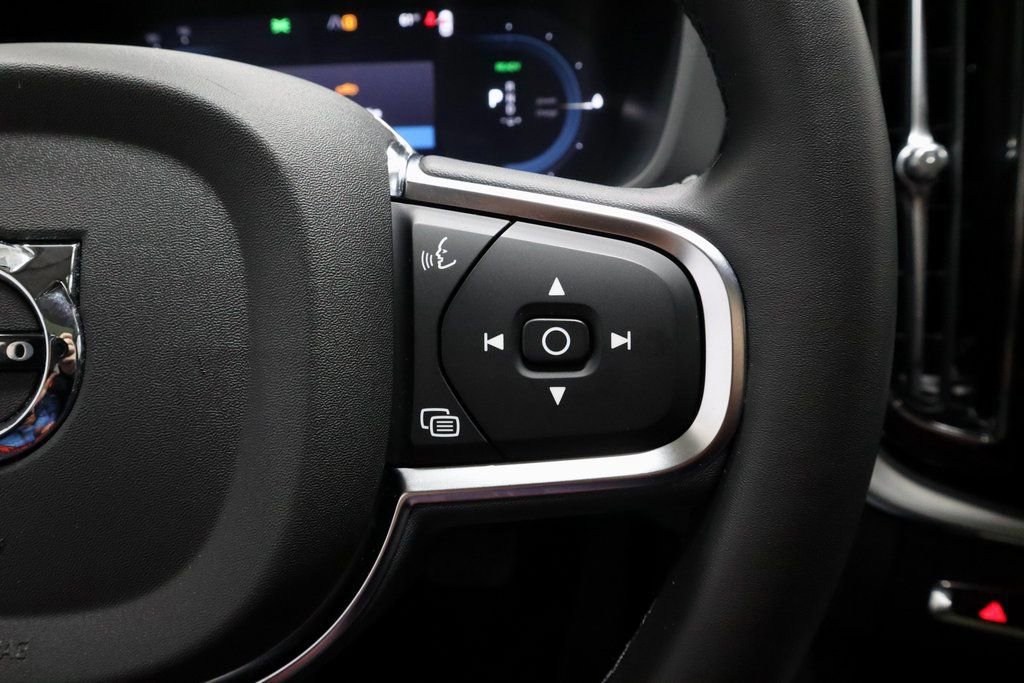 Used 2024 Volvo XC60 T8 Core image 28