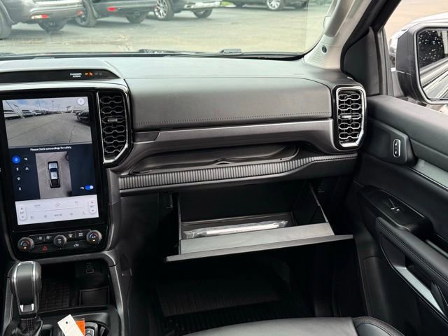 Certified 2025 Ford Ranger Lariat w/ Black Appearance Package image 45