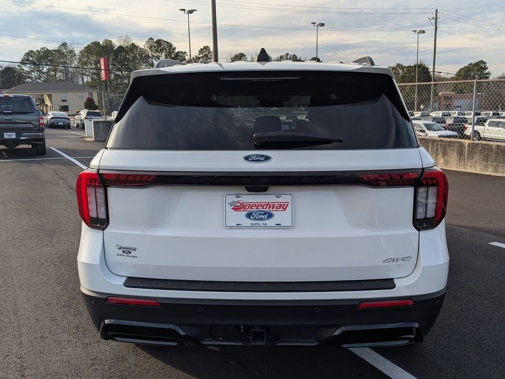 Certified 2025 Ford Explorer ST-Line w/ Premium Package image 5