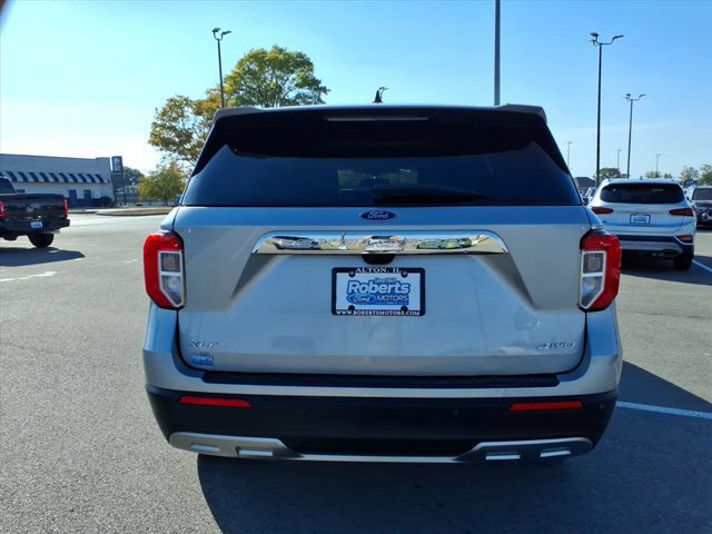 Certified 2023 Ford Explorer XLT w/ Equipment Group 202A image 4