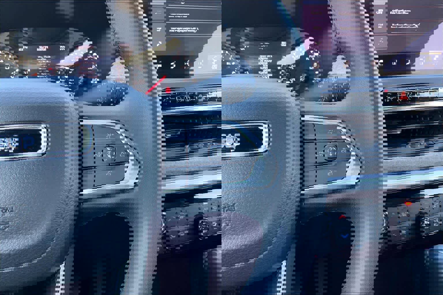 Used 2024 Jeep Compass Latitude image 25