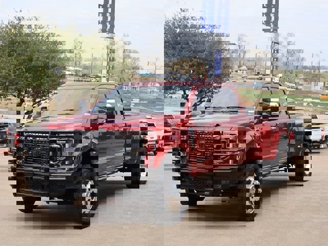 Certified 2020 Ford F450 Platinum w/ FX4 Off-Road Package image 2