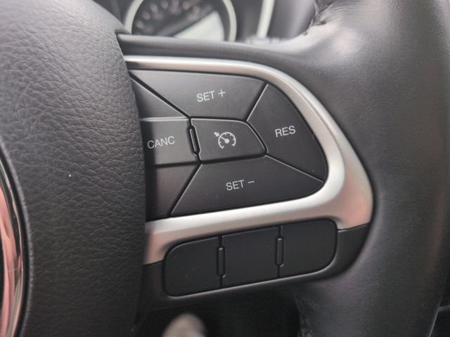 Used 2019 Jeep Compass Latitude FWD image 33