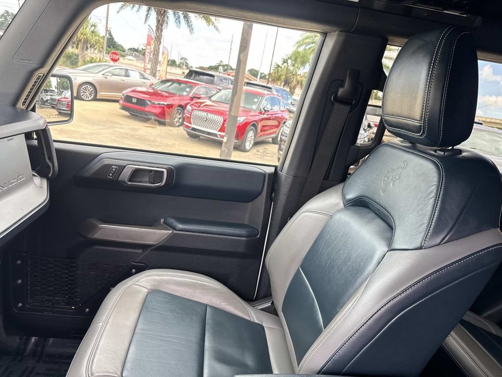 Certified 2021 Ford Bronco Outer Banks w/ Sasquatch Package AWD/4WD image 19