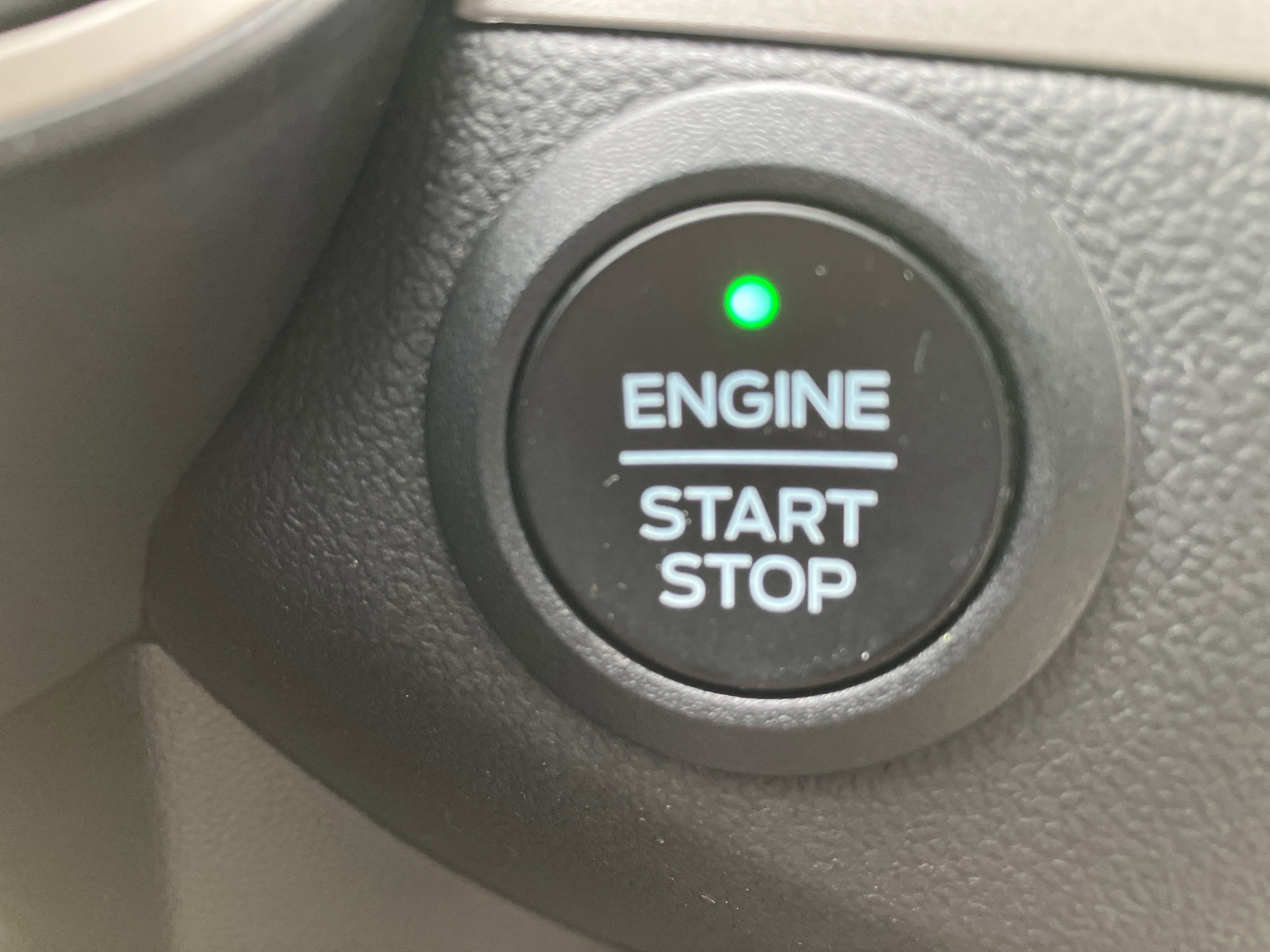 Certified 2022 Ford Escape SE w/ SE Sport Appearance Package image 40