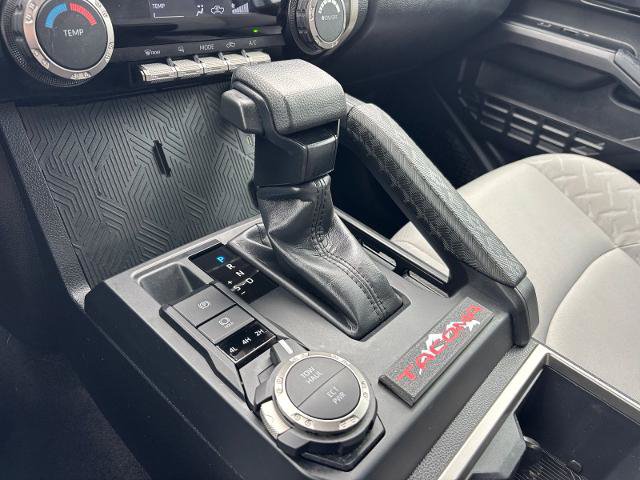 Used 2025 Toyota Tacoma SR5 AWD/4WD image 28