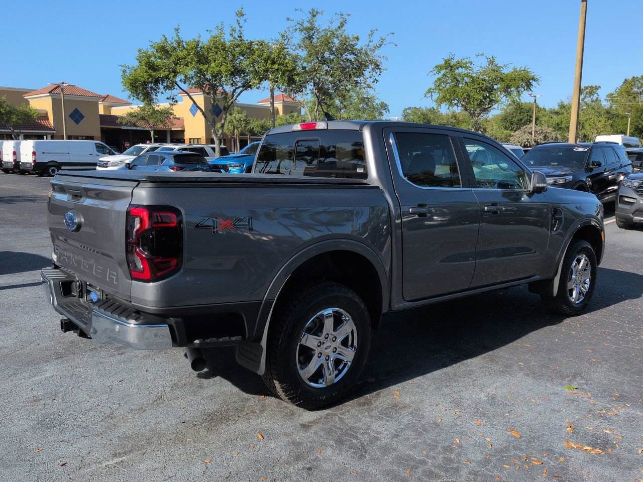 Certified 2025 Ford Ranger Lariat w/ Chrome Accent Package AWD/4WD image 4