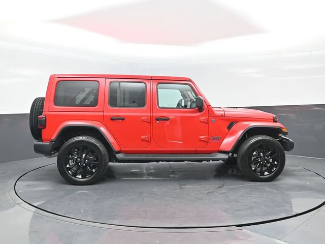 Used 2025 Jeep Wrangler Unlimited Sahara AWD/4WD image 3