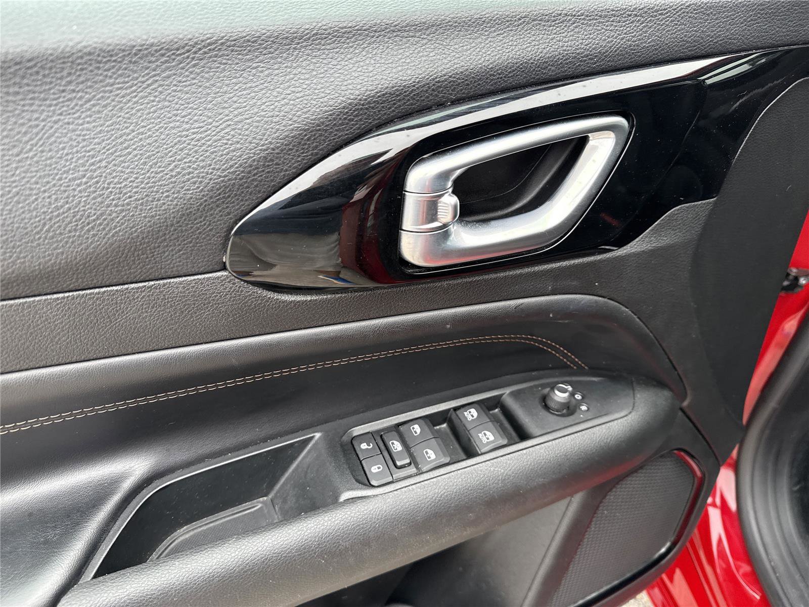 Used 2022 Jeep Compass Limited image 24