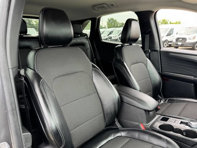 Certified 2024 Ford Escape SE w/ Class II Trailer Tow Package FWD image 15