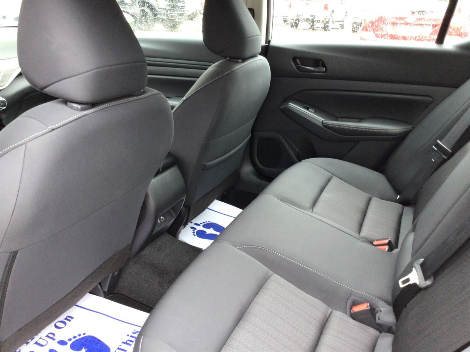 Used 2025 Nissan Altima 2.5 SV FWD image 16
