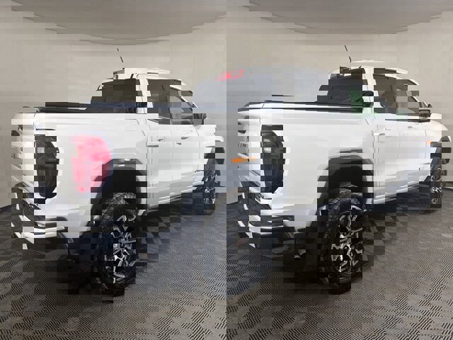 Used 2023 GMC Canyon AT4 w/ AT4 Premium Package image 5