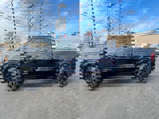 Used 2022 GMC Sierra 1500 Elevation image 2