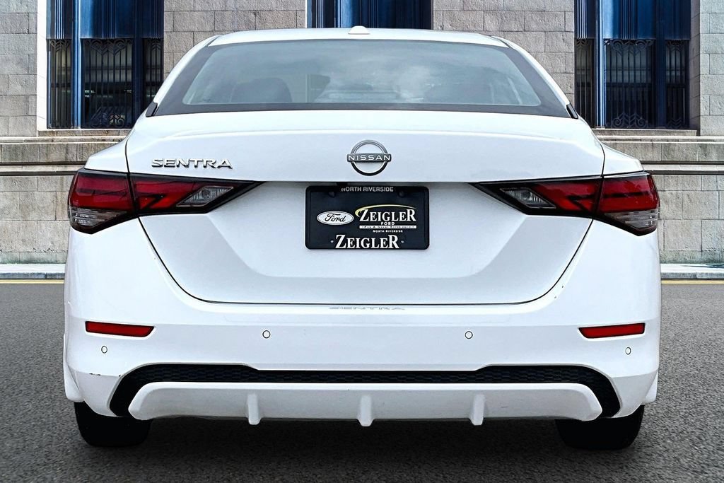 Used 2025 Nissan Sentra SV w/ All-Weather Package FWD image 4