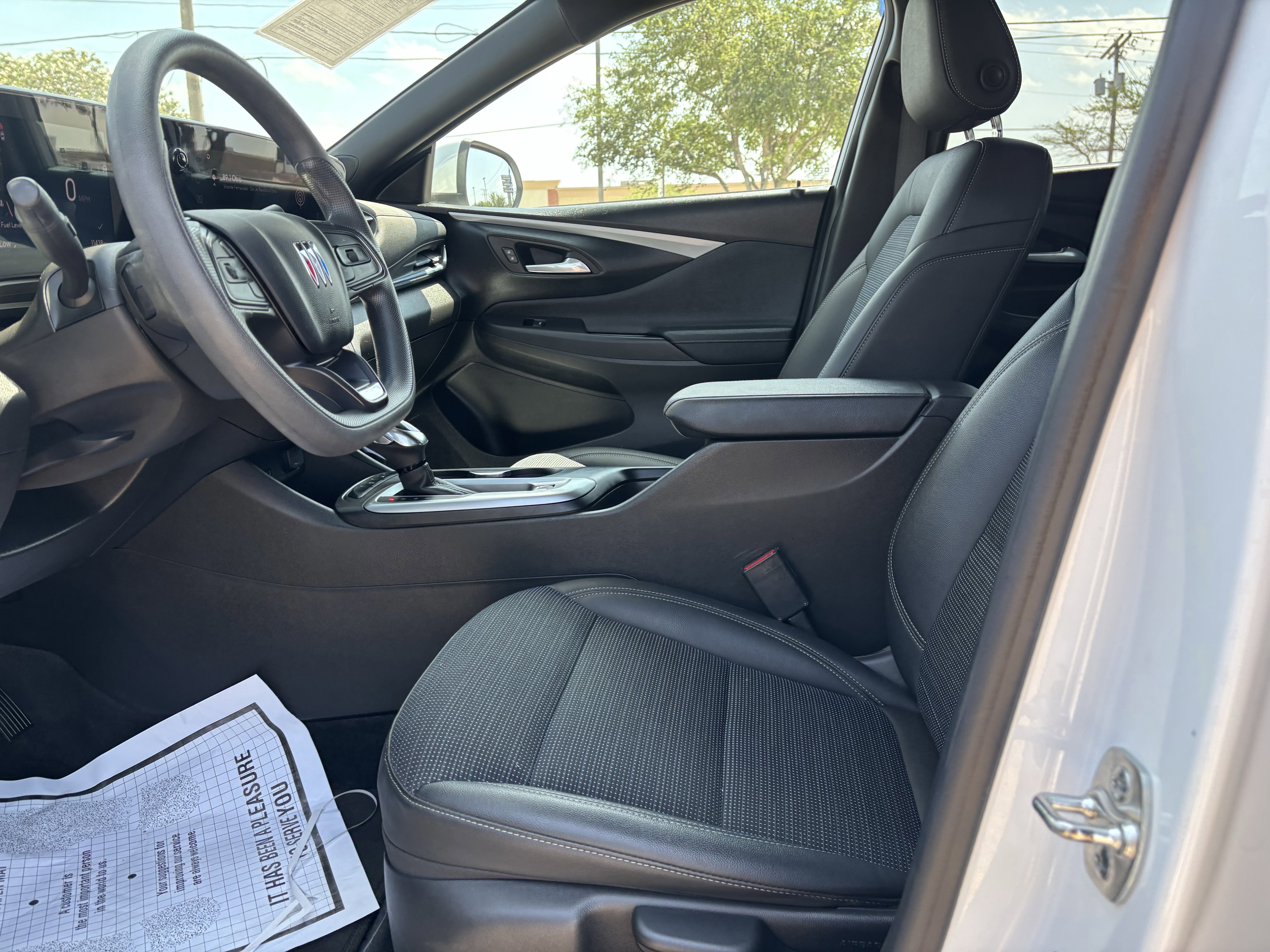 Used 2025 Buick Envista Preferred image 10