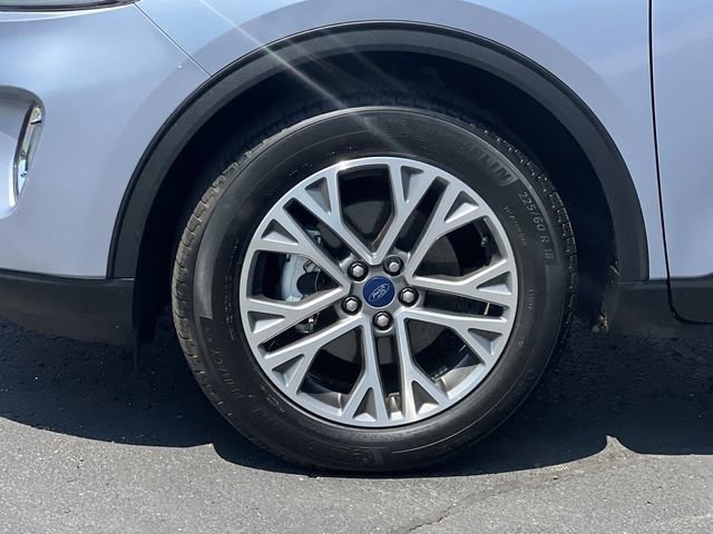 Certified 2022 Ford Escape SEL AWD/4WD image 3
