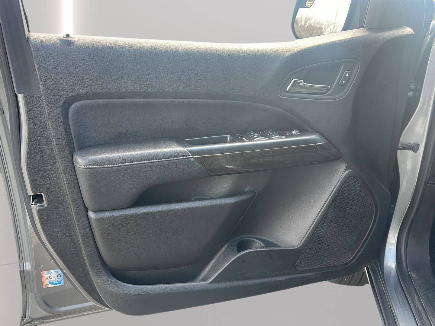 Used 2020 GMC Canyon SLE w/ Elevation Edition image 11