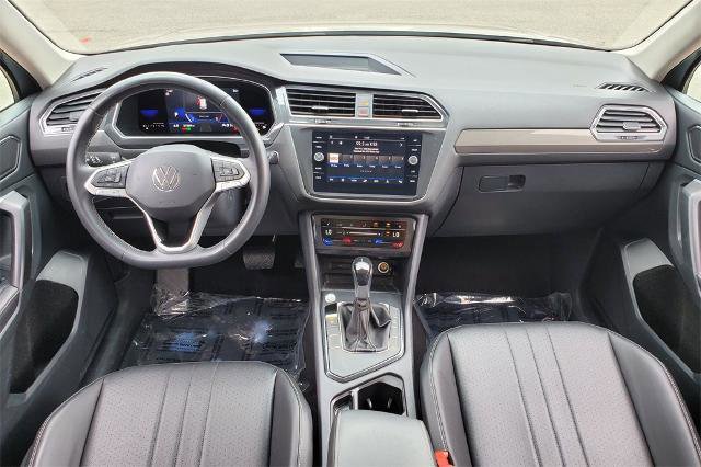 Used 2023 Volkswagen Tiguan SE image 21