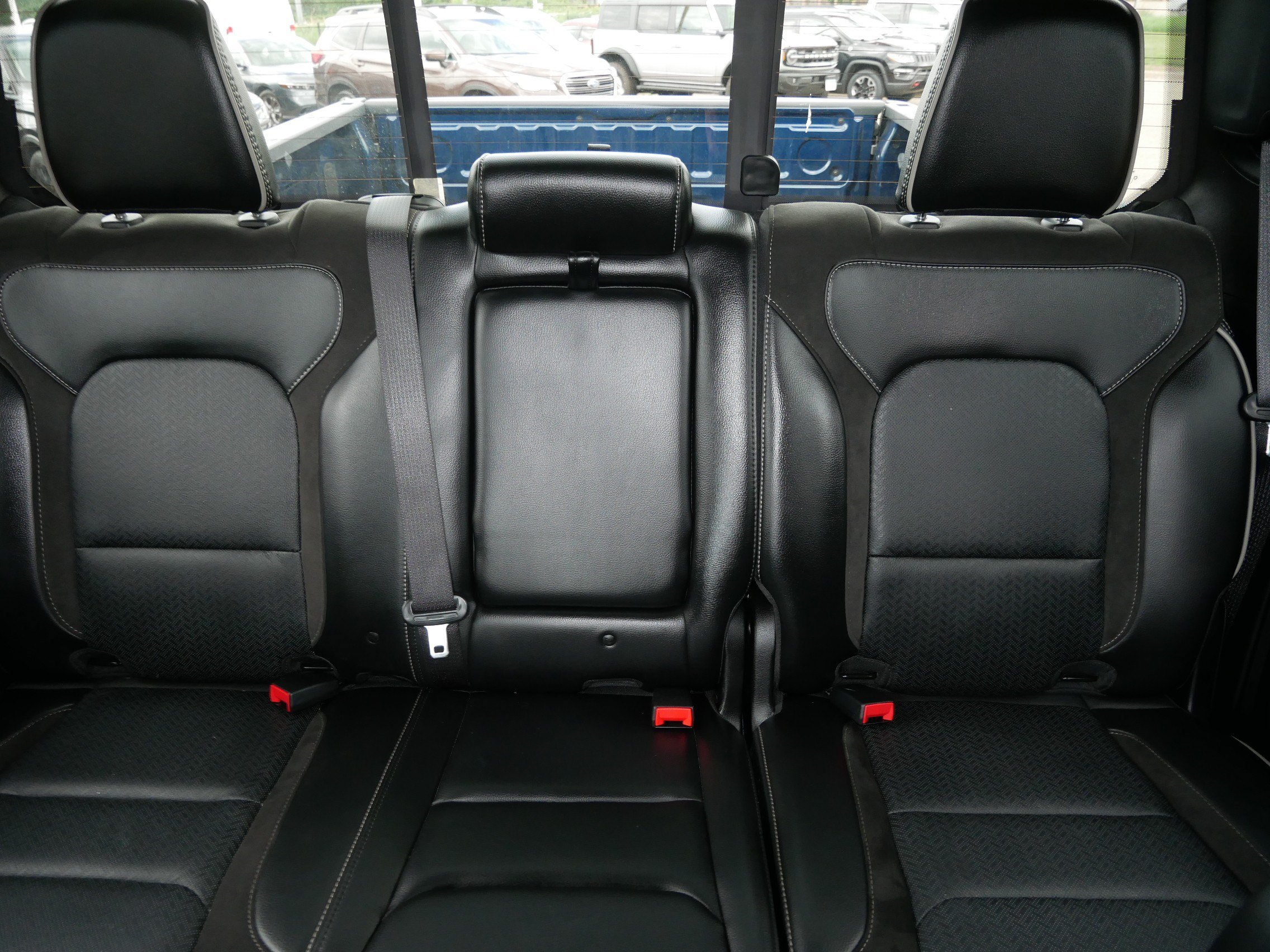 Used 2023 RAM 1500 Laramie AWD/4WD image 13