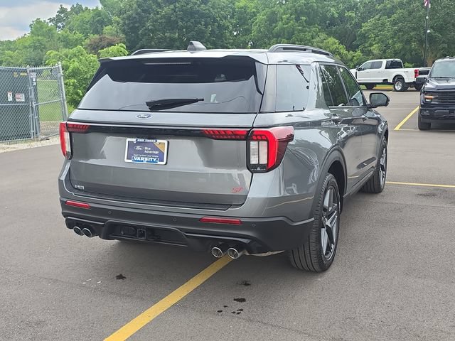 Certified 2025 Ford Explorer ST AWD/4WD image 4