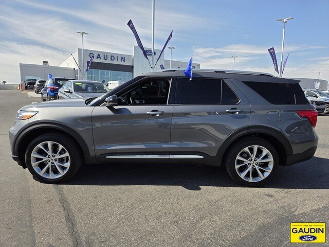 Certified 2021 Ford Explorer Platinum w/ Equipment Group 601A AWD/4WD image 4