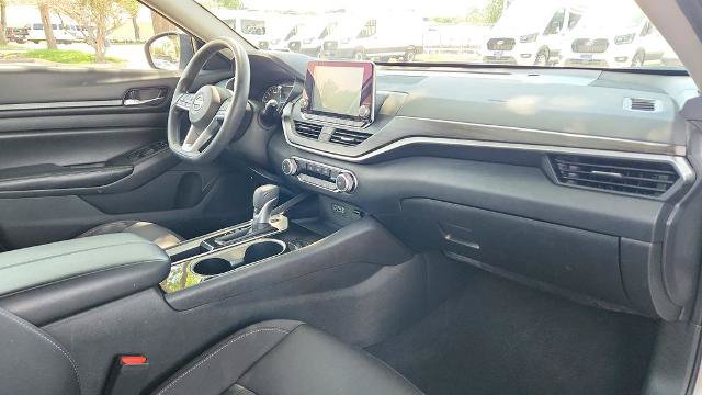 Used 2024 Nissan Altima 2.5 SV FWD image 29