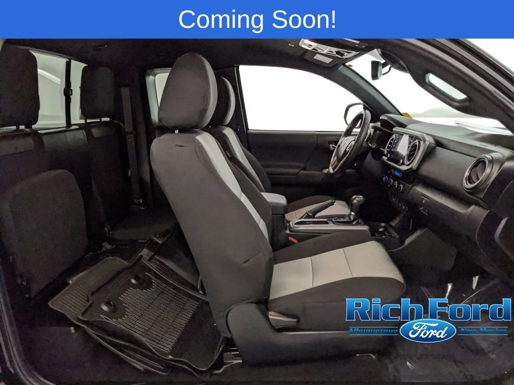 Used 2022 Toyota Tacoma TRD Off-Road image 25