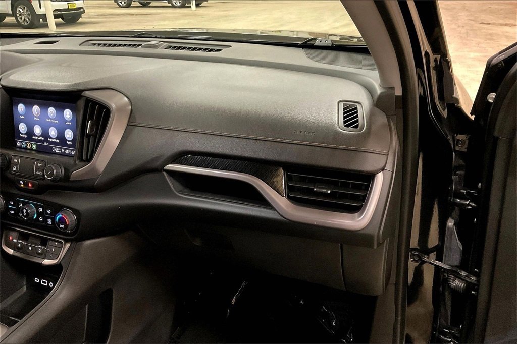 Used 2023 GMC Terrain AT4 image 15