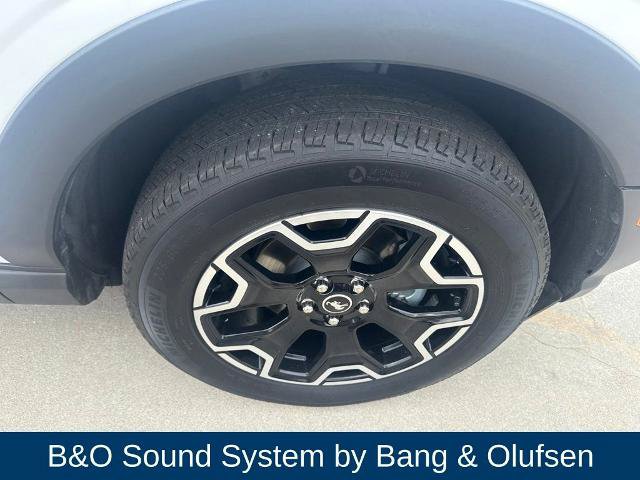 Certified 2025 Ford Bronco Sport Outer Banks w/ Outer Banks Tech Package+ AWD/4WD image 9