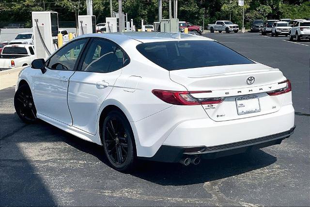 Used 2025 Toyota Camry SE w/ Convenience Package FWD image 12