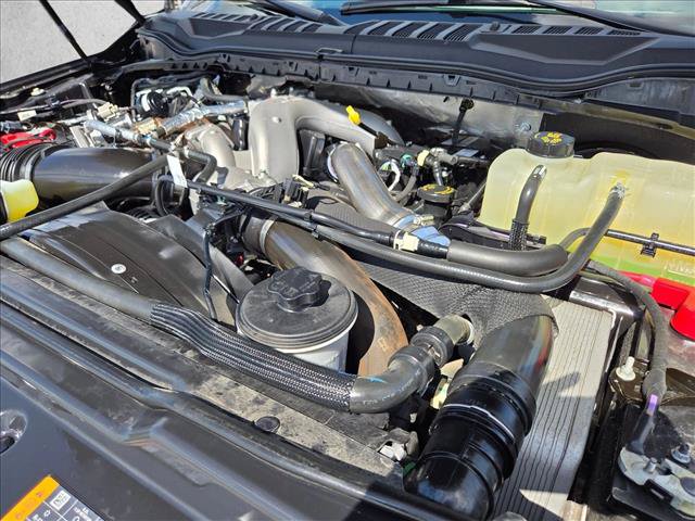Certified 2022 Ford F350 Platinum w/ Tremor Off-Road Package AWD/4WD image 24