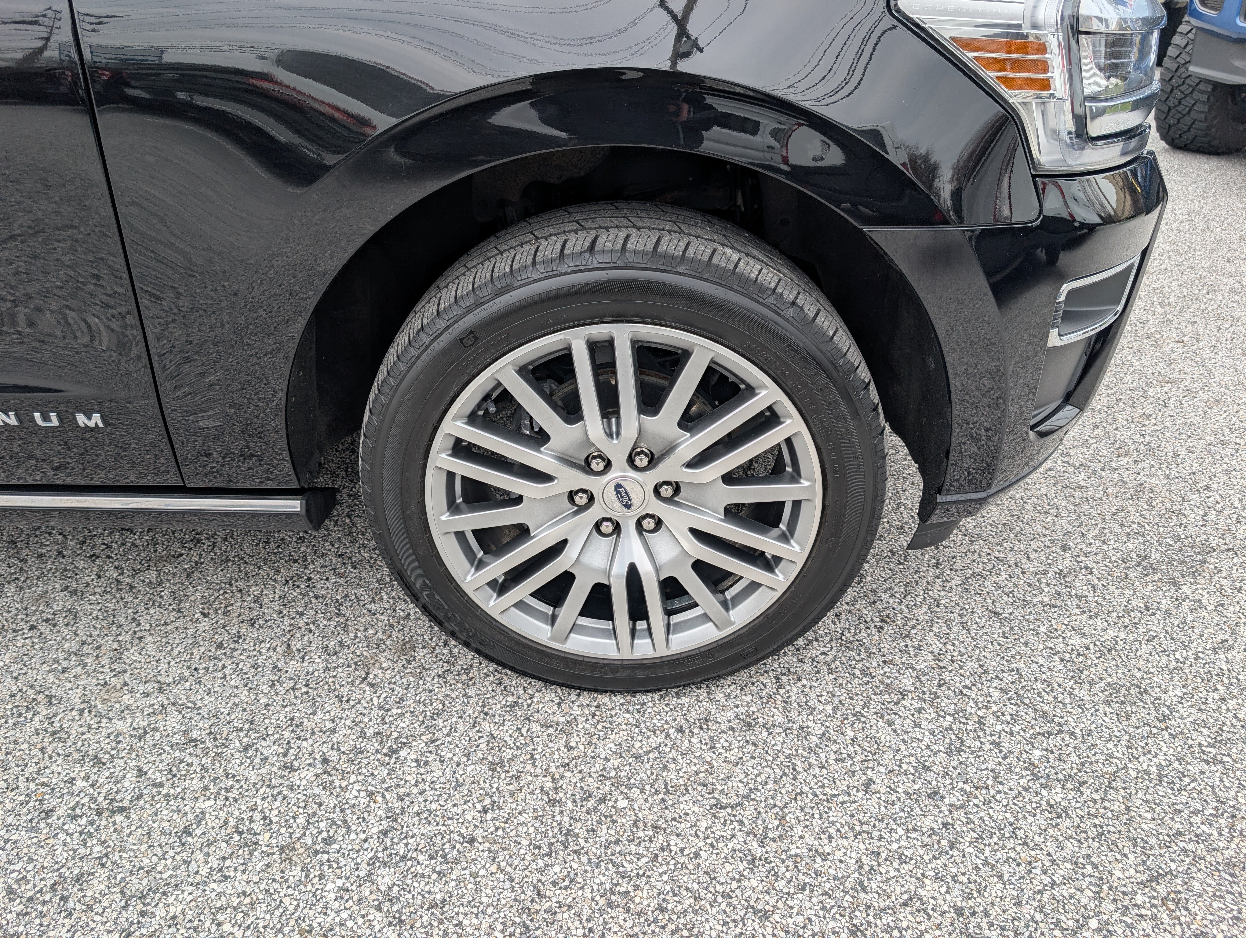 Certified 2023 Ford Expedition Max Platinum AWD/4WD image 11