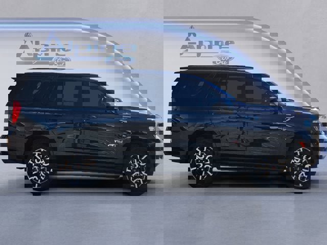 Used 2023 GMC Yukon AT4 w/ AT4 Premium Package image 6