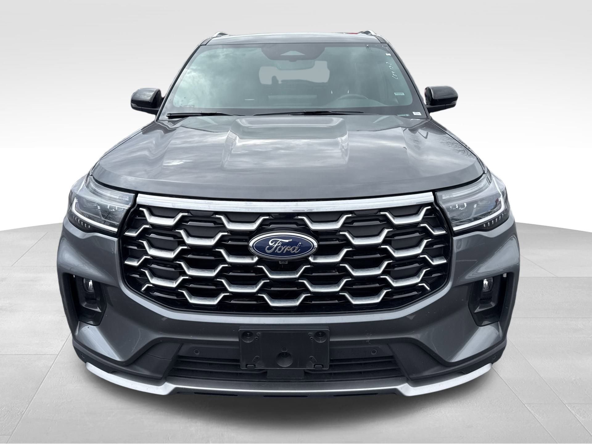 Certified 2025 Ford Explorer Platinum w/ LUX Leather Package image 9