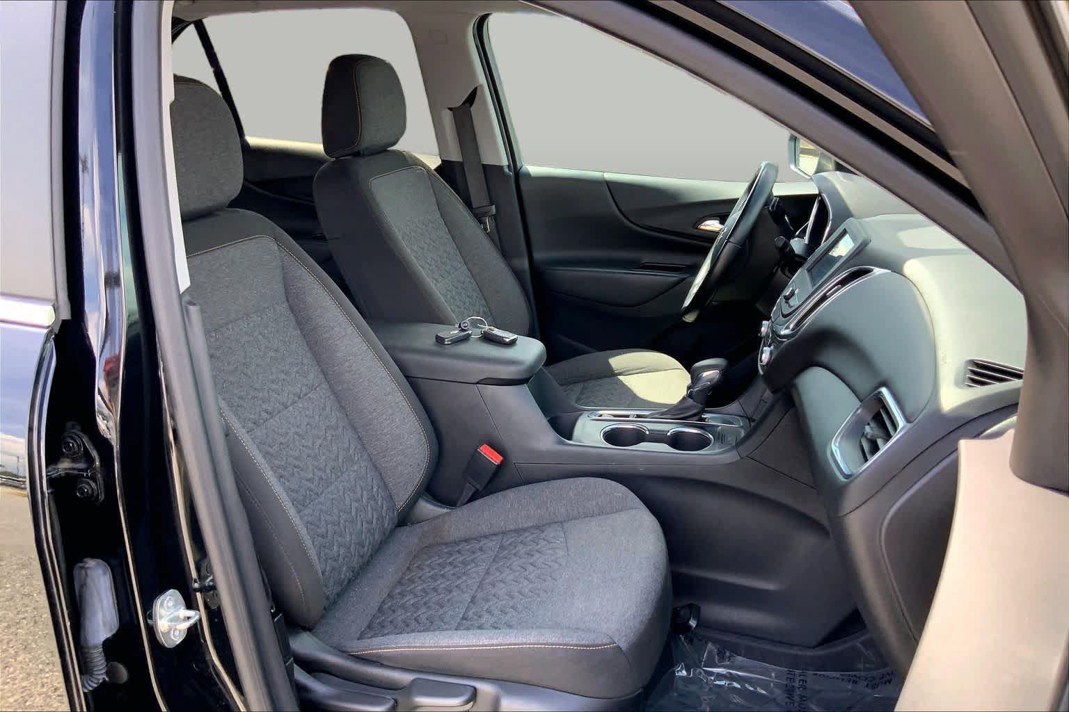 Used 2023 Chevrolet Equinox LT FWD image 9