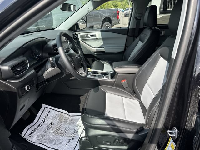 Certified 2023 Ford Explorer XLT w/ Equipment Group 202A AWD/4WD image 28