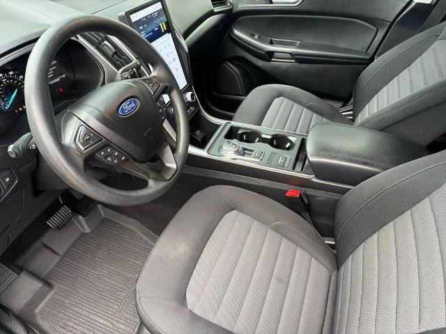 Certified 2022 Ford Edge SE w/ Black Appearance Package image 9