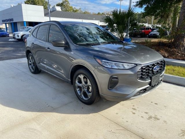 Certified 2023 Ford Escape ST-Line image 2