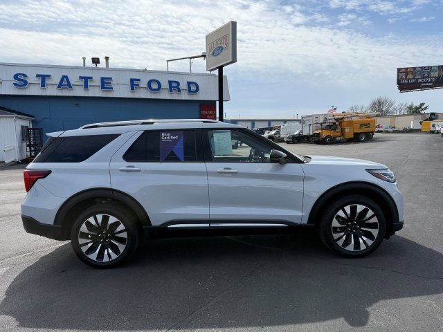 Certified 2025 Ford Explorer Platinum w/ LUX Leather Package image 2