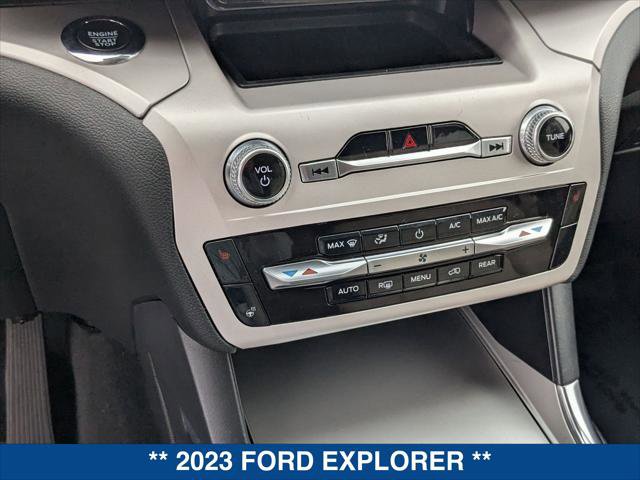 Certified 2023 Ford Explorer XLT w/ Equipment Group 202A RWD image 17