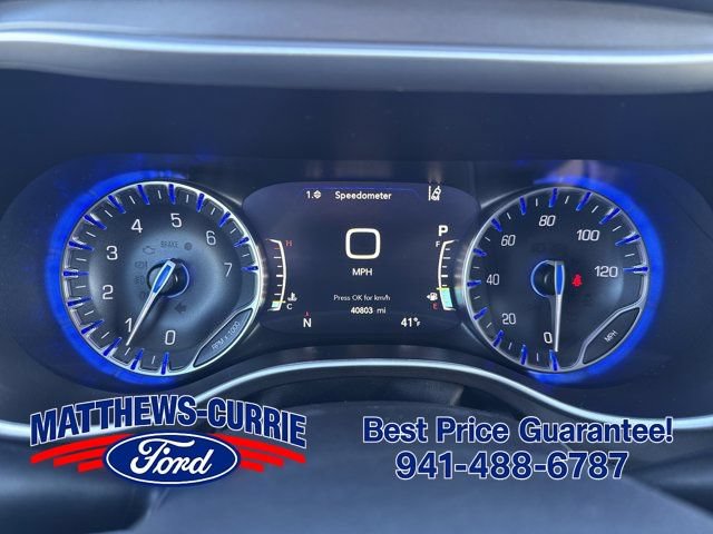Used 2025 Chrysler Pacifica Select FWD image 16